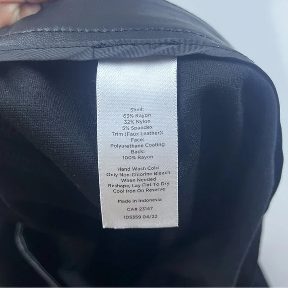 Talbots Black Leatherette Trim Skirt S97-38 - Picture 4 of 4